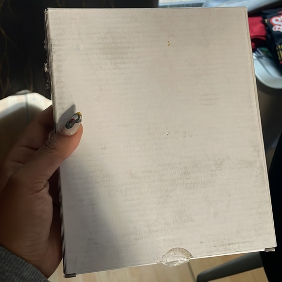 Victoria’s Secret self-care kit - Picture 7 of 7